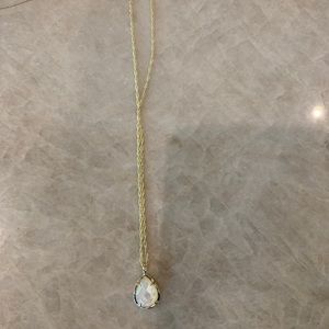 Kendra Scott necklace